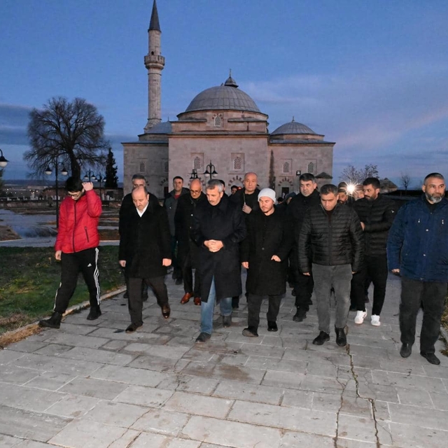 Edirne Valisi Sezer, Menzilahir Mahallesi sakinleriyle bir araya geldi