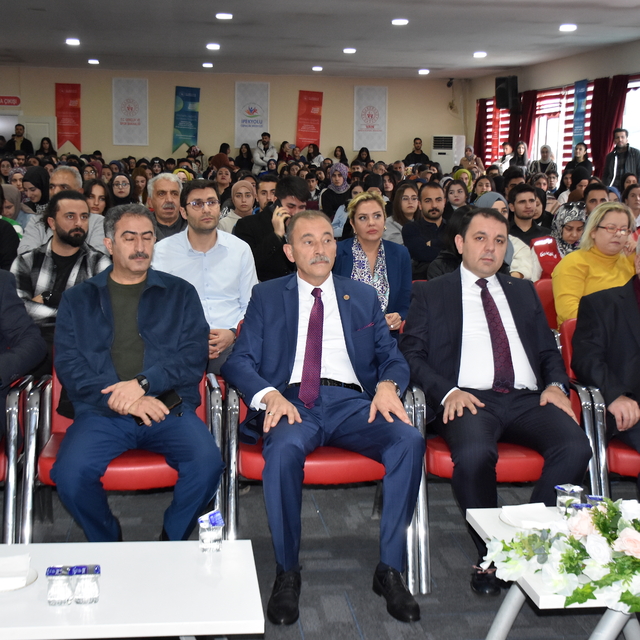 Van'da  "Gençlik Politika Belgesi Vizyonu Çalıştayı" düzenlendi