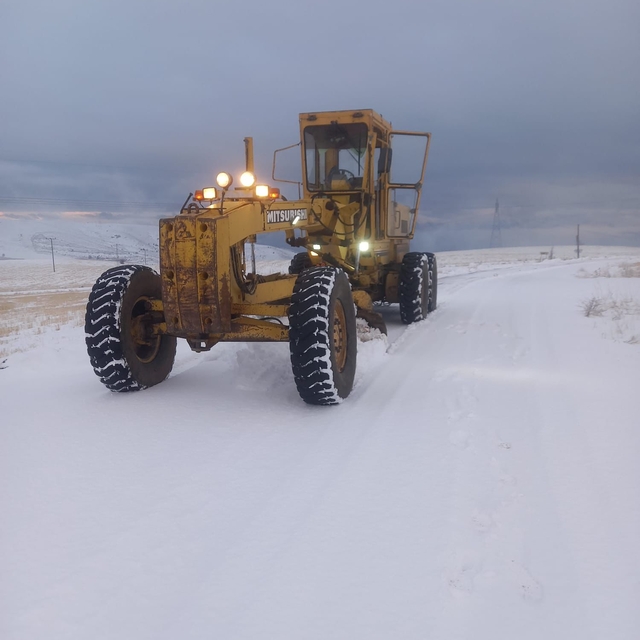 Elazığ'da 27 yerleşim yerine kar yağışı nedeniyle ulaşım sağlanamıyor