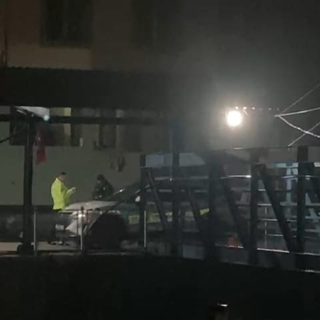 Yalnız yaşayan kadını darbedip, silahla vurduktan sonra altınlarını gasbett...