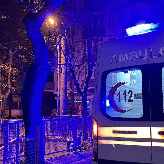 Elektrikli sobanın üzerine bırakılan mendil yangına neden oldu; 1'i bebek,...