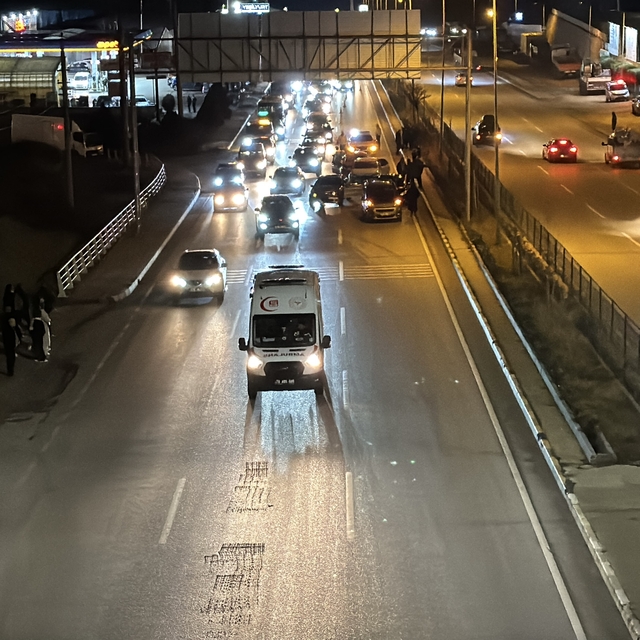 Karabük'te zincirleme trafik kazasında 3 kişi yaralandı
