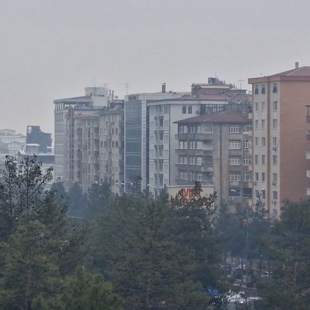 Diyarbakır'da sis etkisini azalttı, uçak seferleri normale döndü