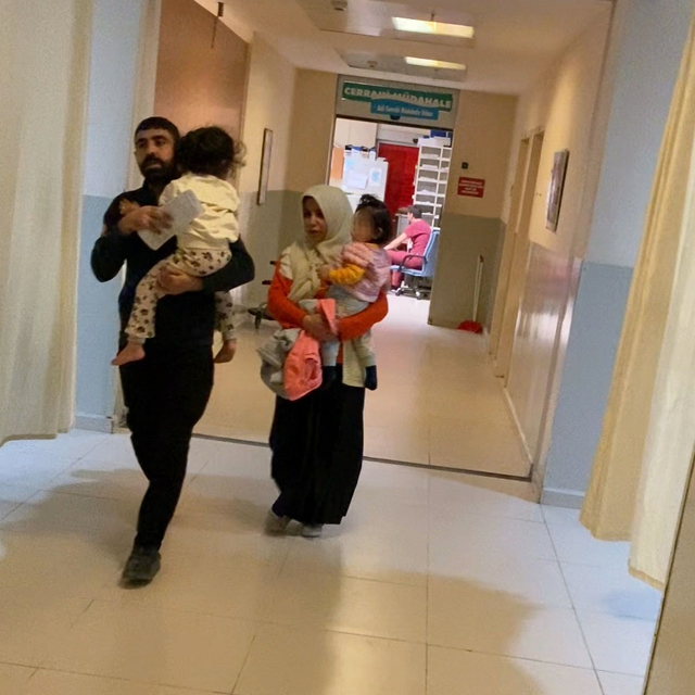 Çamaşır suyu içen 2 kardeş, hastaneye kaldırıldı