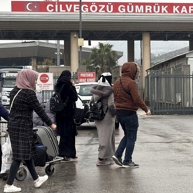 Suriyelilerin Hatay'daki sınır kapılarından ülkelerine dönüşü sürüyor