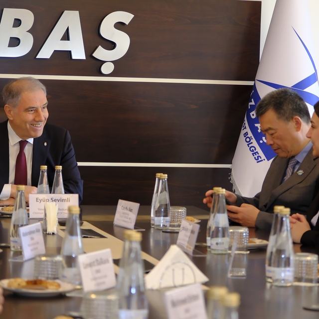 Çinli kompresör üreticileri İzmir'de yatırım yapacakları alanı inceledi