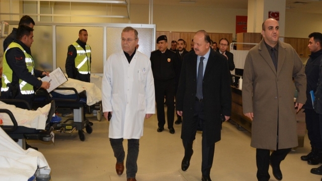 GÜNCELLEME 2 - Kastamonu'da devrilen midibüsteki 1 kişi öldü, 23 kişi yaralandı