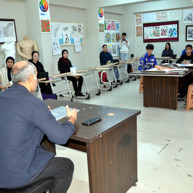 Muş'ta öğrencilere yazının tarihçesi anlatıldı