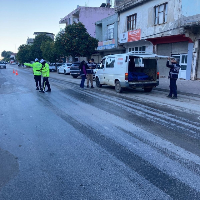 Kozan'da asayiş uygulamalarında yakalanan 6 şüpheli tutuklandı