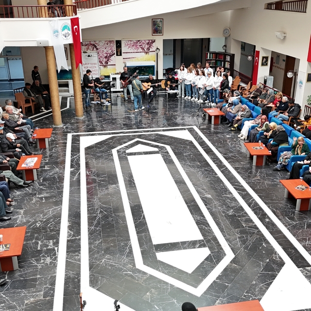 Kayseri'de huzuevinde konser verildi