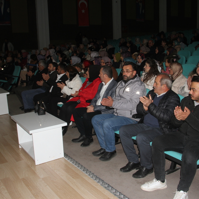 Beyşehir'de "En iyi narkotik polisi, anne konulu" seminer düzenlendi