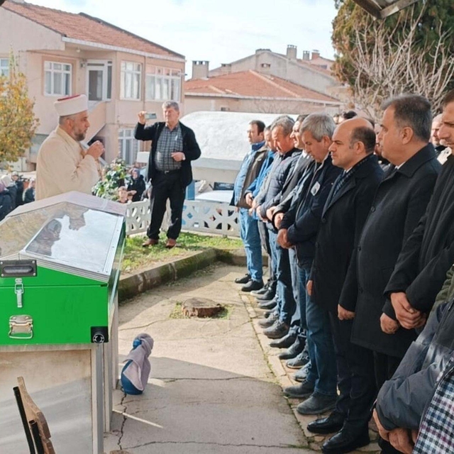 Motosiklet, otobüse arkadan çarptı: 1 ölü, 1 yaralı (2)