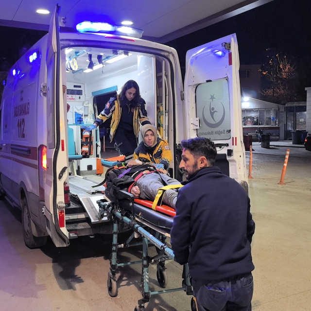 Bursa'da devrilen motosikletin sürücüsü ağır yaralandı