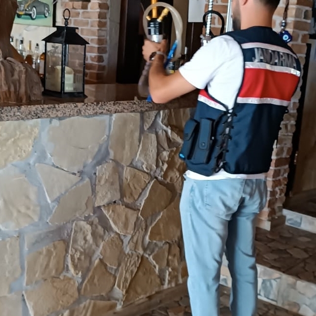 Antalya'da nargile sunumu yapan işletmeler denetlendi