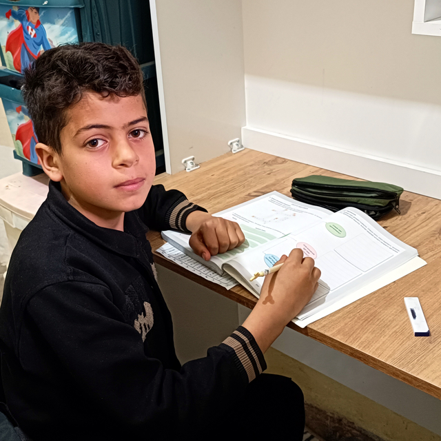 12 yaşındaki Suriyeli Mansur, ülkesine dönüp polis olmak istiyor