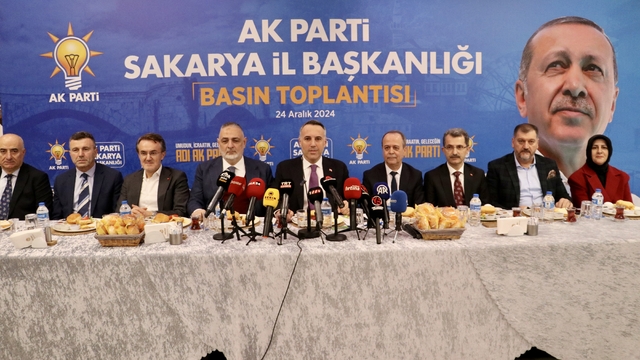 AK Parti İl Başkanı Tever, gazetecilerle buluştu