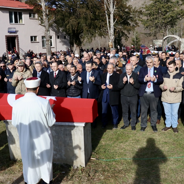 Kore gazisi Trabzon'da son yolculuğuna uğurlandı