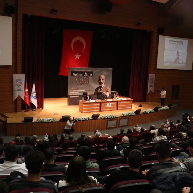 Mehmet Akif Ersoy Kayseri'de anıldı