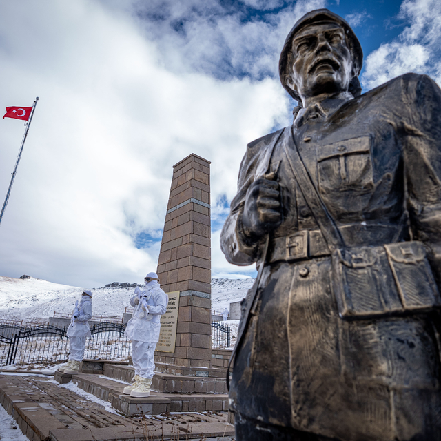 Erzurum'da "Allahuekber Şehitleri" anıldı