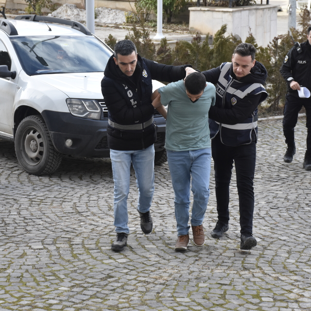 Baygın bulunup, hastanede ölen kadın toprağa verildi; eşi adliyede (2)