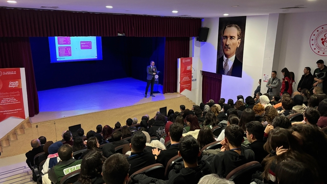 Çankırı'da "Gençlik Politika Belgesi Vizyonu Çalıştayı" düzenlendi