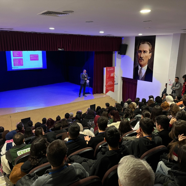 Çankırı'da "Gençlik Politika Belgesi Vizyonu Çalıştayı" düzenlendi