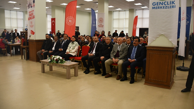 Bilecik'te "Gençlik Politika Belgesi Vizyon Çalıştayı" yapıldı