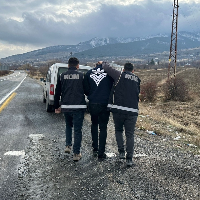 Malatya'da FETÖ'nün "emniyet mahrem imamı" yakalandı