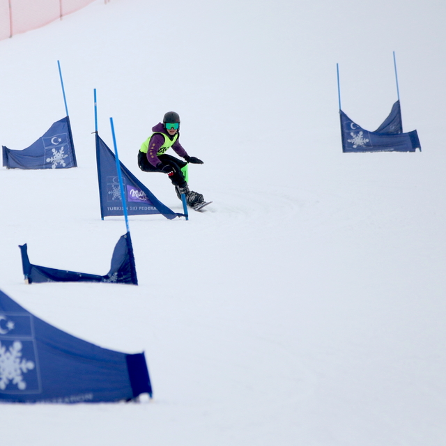 Snowboard Milli Takım Seçmeleri Erzurum'da başladı