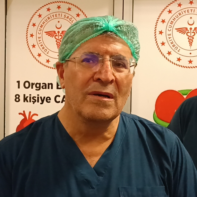 Bitlis'te beyin ölümü gerçekleşen kişinin böbrekleri Diyarbakır'daki iki ha...