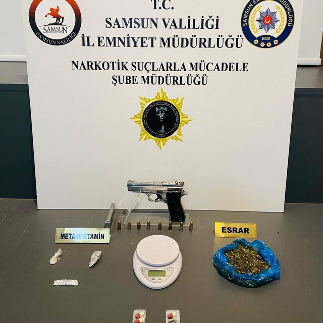Samsun'da uyuşturucu operasyonunda 3 zanlı yakalandı