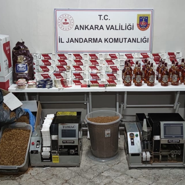 Ankara'da kaçak alkol ve tütün operasyonu