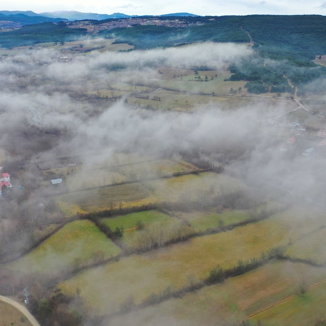Sisle kaplanan Ilgaz Dağı etekleri havadan görüntülendi