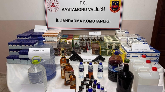 Kastamonu'da kaçakçılık operasyonlarında 4 kişi yakalandı
