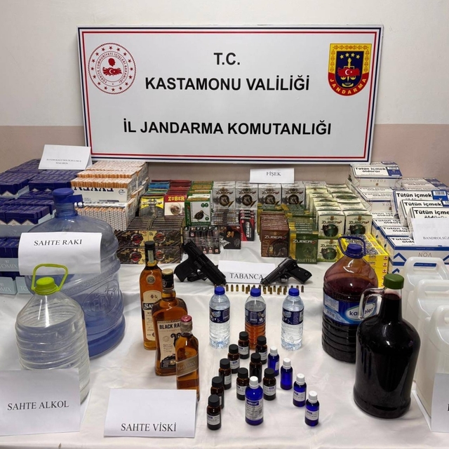 Kastamonu'da kaçakçılık operasyonlarında 4 kişi yakalandı
