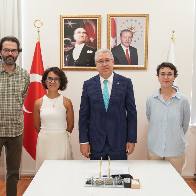 Türk bilim insanları, Ay ve Mars'ta domates üretimi hedefliyor