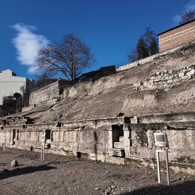 Doç. Dr. Yiğitpaşa: Bolu'daki stadion yazıtı mimari açıdan benzersiz