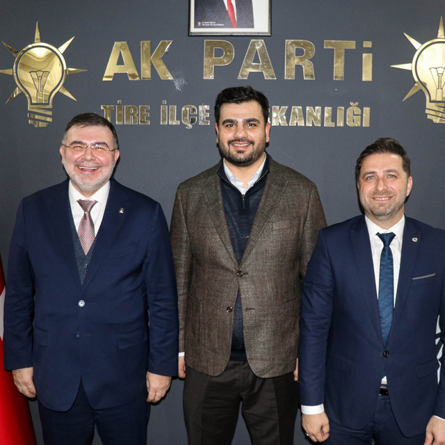 AK Parti'li İnan'dan İzmir Büyükşehir Belediyesine "hizmet" eleştirisi: