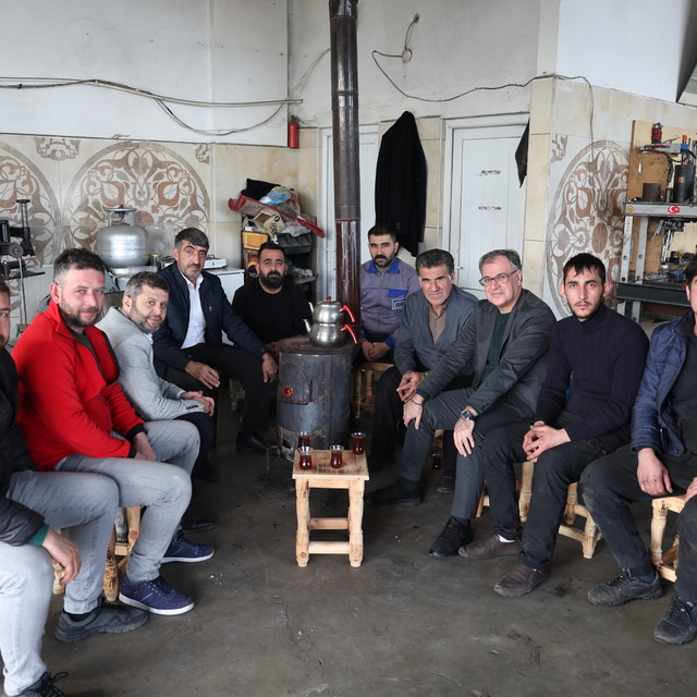 Başkan Özdoğan, Hacılar Sanayi Sitesi'ni ziyaret etti