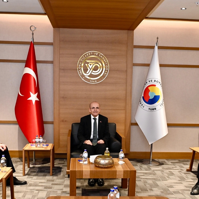 Bakan Şimşek, Yalova'da iş insanları ile bir araya geldi