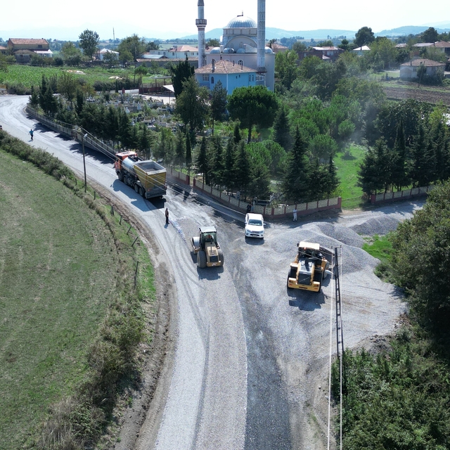 Samsun Büyükşehir Belediyesi 17 ilçede 568 bin 345 metre yol çalışması yapt...