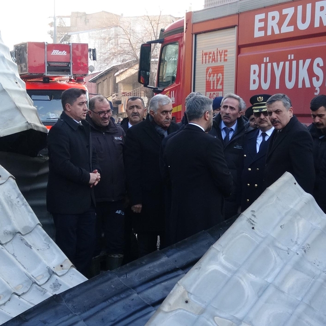 Erzurum'da tarihi Taşambarlar'da yangın (5)