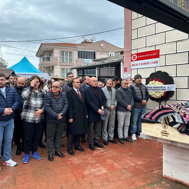 Mühimmat fabrikasındaki patlamada ölen işçilerden 10'u son yolculuklarına u...