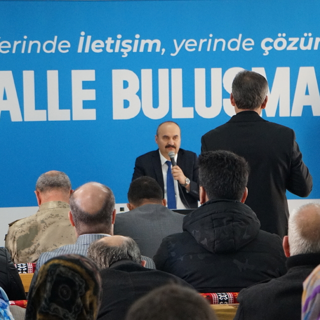 Batman Valisi ve Belediye Başkan Vekili Canalp Yenişehir Mahallesi'ni ziyar...