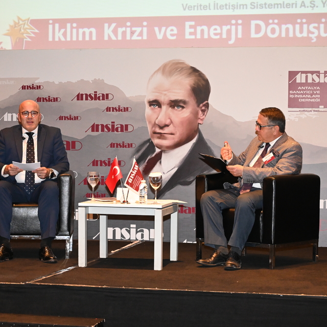 Antalya'da "iklim krizi ve enerji dönüşümü" ele alındı