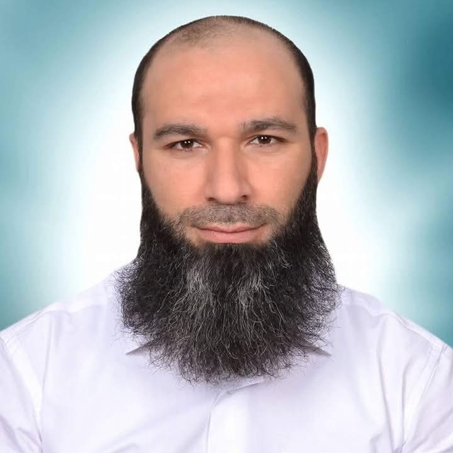 Park ettiği otomobilinde ölü bulundu