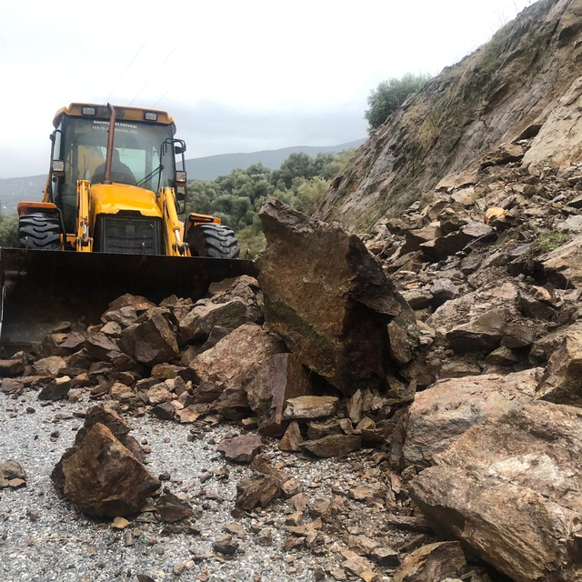 İzmir'in Ödemiş ilçesinde heyelan meydana geldi