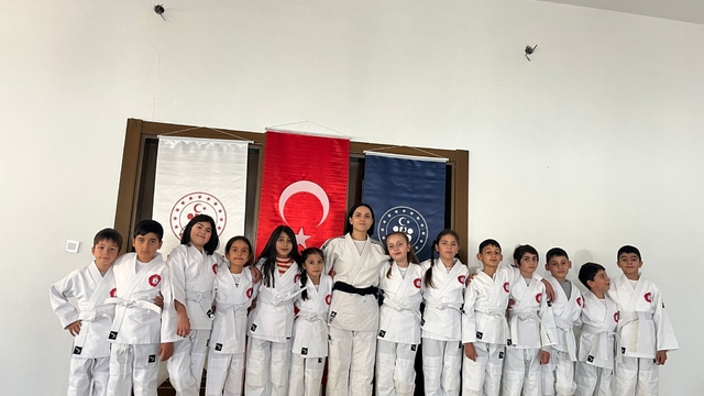 Bahşılı'da "Okullar Sporla Daha Güzel" projesi başladı
