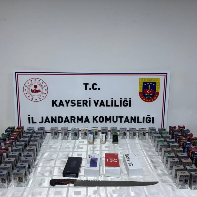 Kayseri'de kaçakçılık operasyonunda 2 zanlı yakalandı
