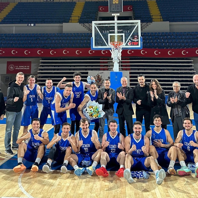 İzmir BBSK potada Bölgesel Lig'e yükseldi